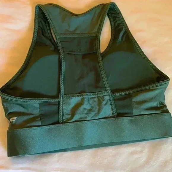 Fabletics - Picture 2 of 3